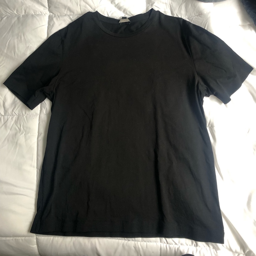 COS Medium black Tee